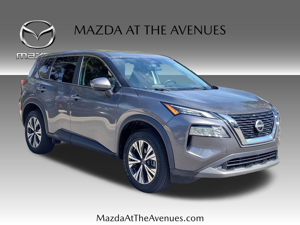 Used 2023 Nissan Rogue SV image 3