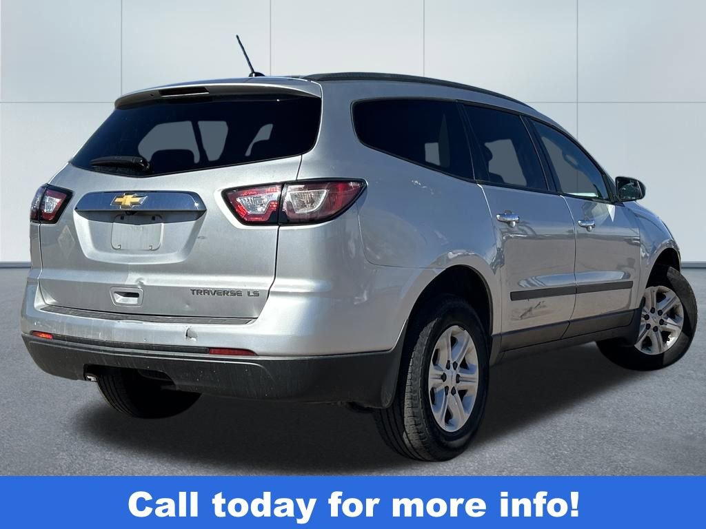Used 2014 Chevrolet Traverse LS image 2