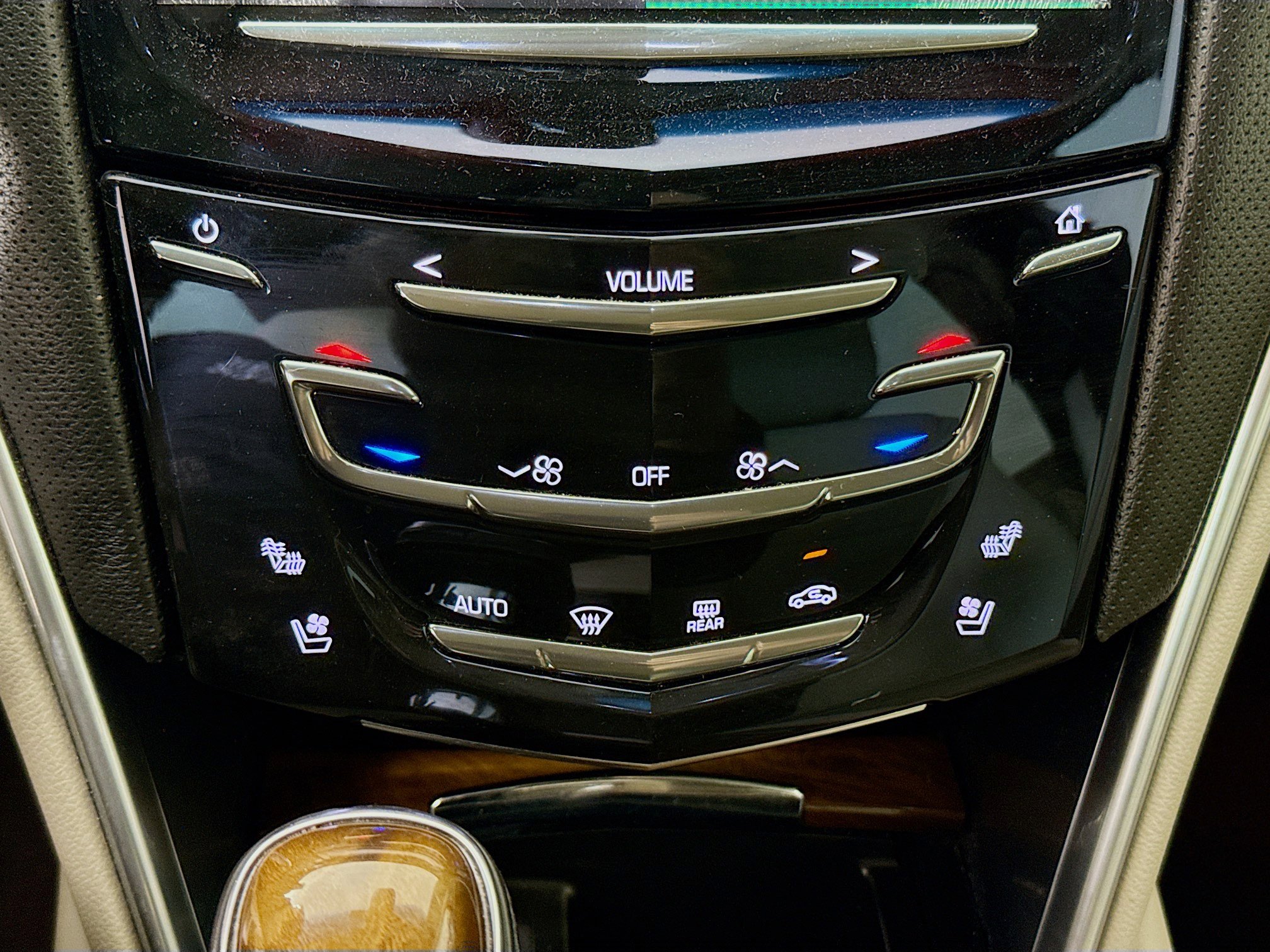 Used 2019 Cadillac XTS Luxury image 17