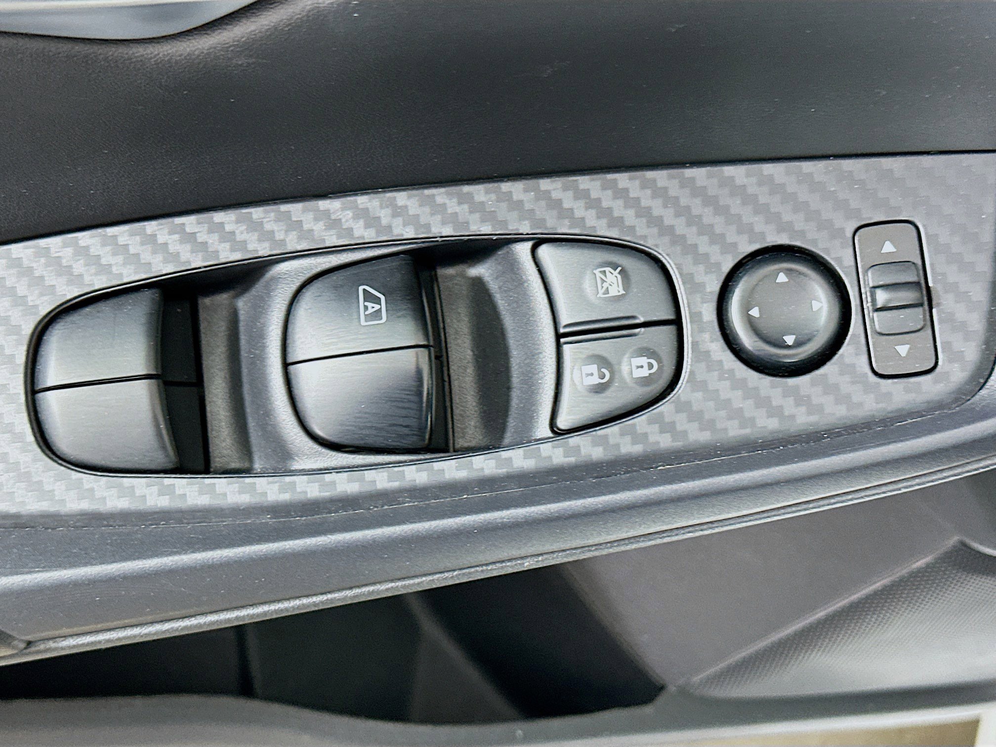 Used 2024 Nissan Sentra SV image 15