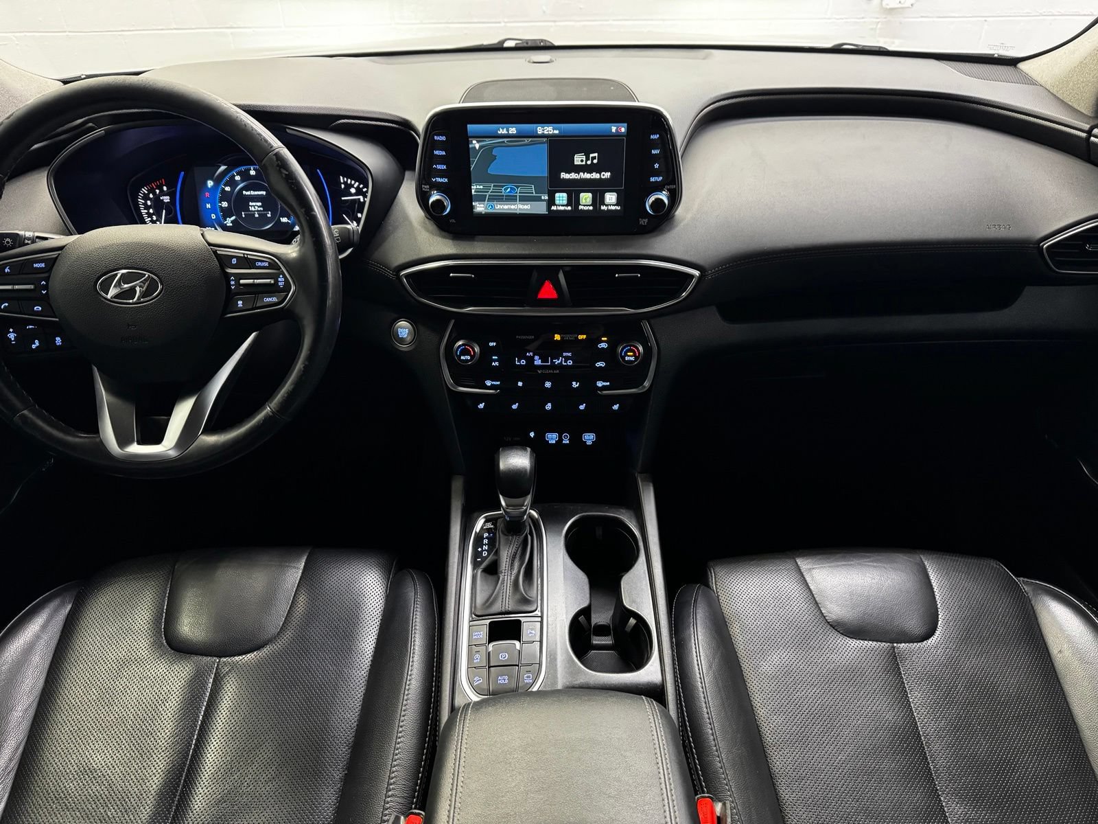 Used 2020 Hyundai Santa Fe Limited AWD/4WD image 19