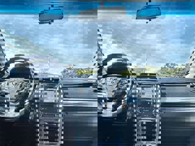 Used 2016 Toyota Camry SE image 28