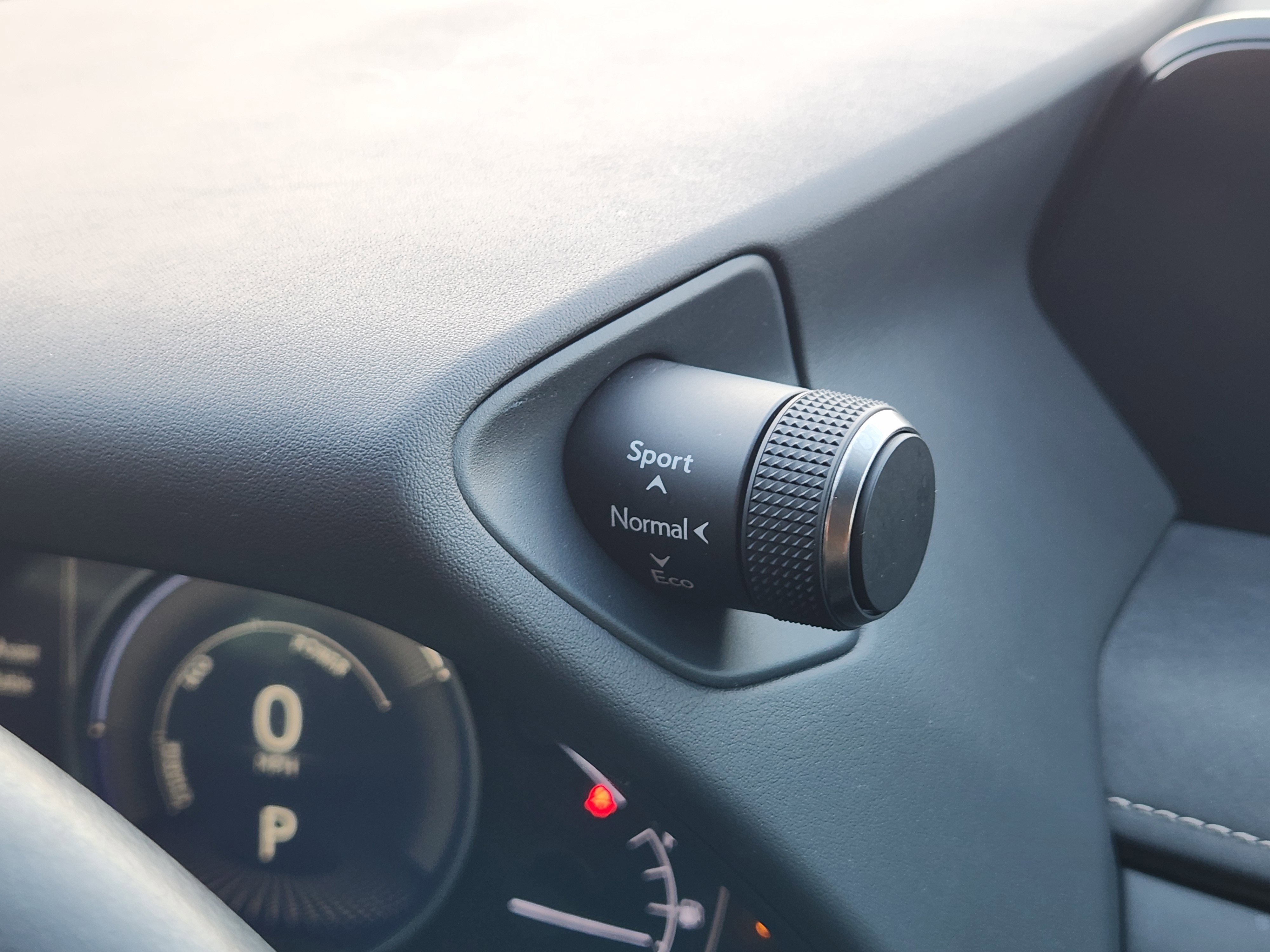 Used 2019 Lexus UX 250h image 41