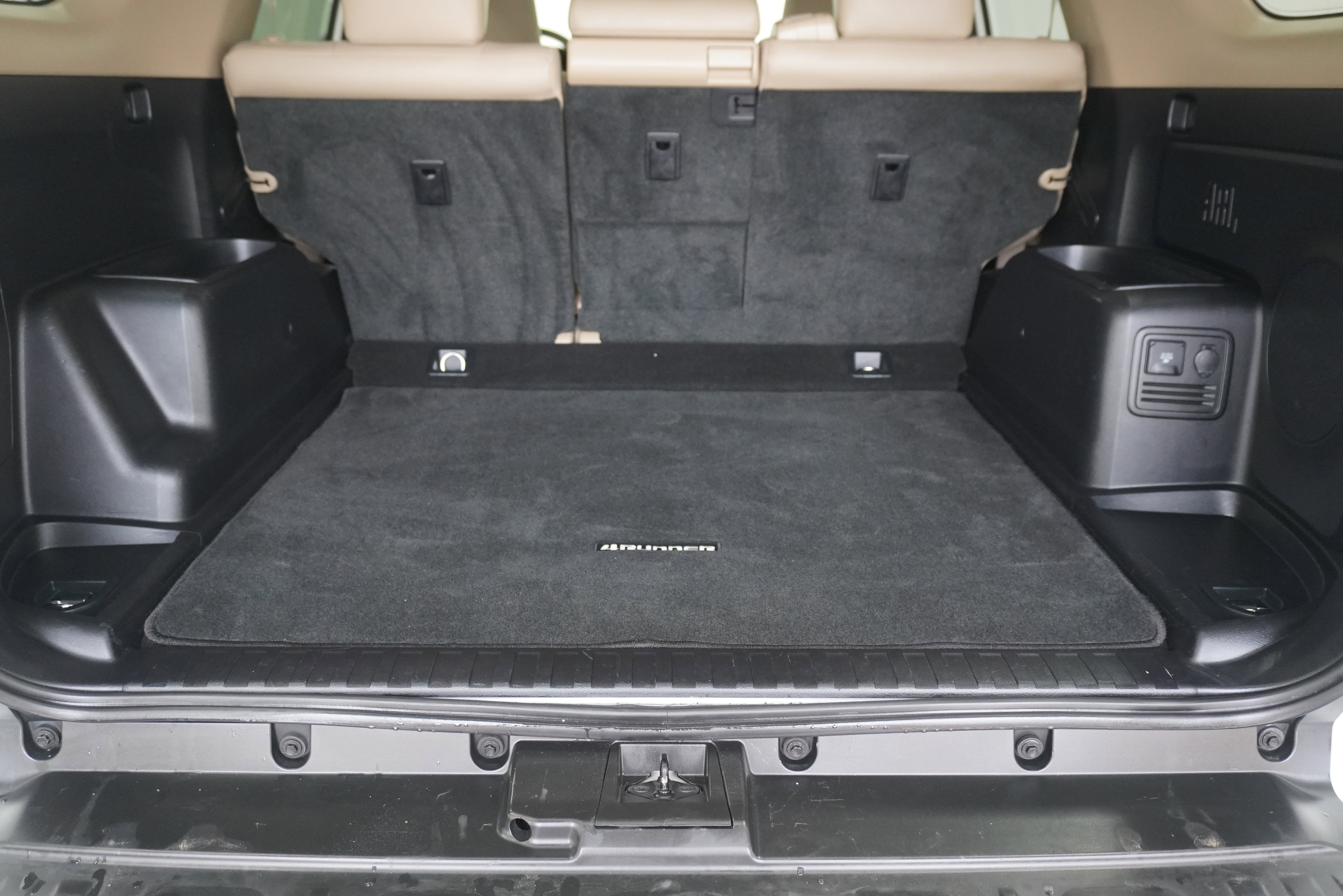 Used 2019 Toyota 4Runner Limited AWD/4WD image 30