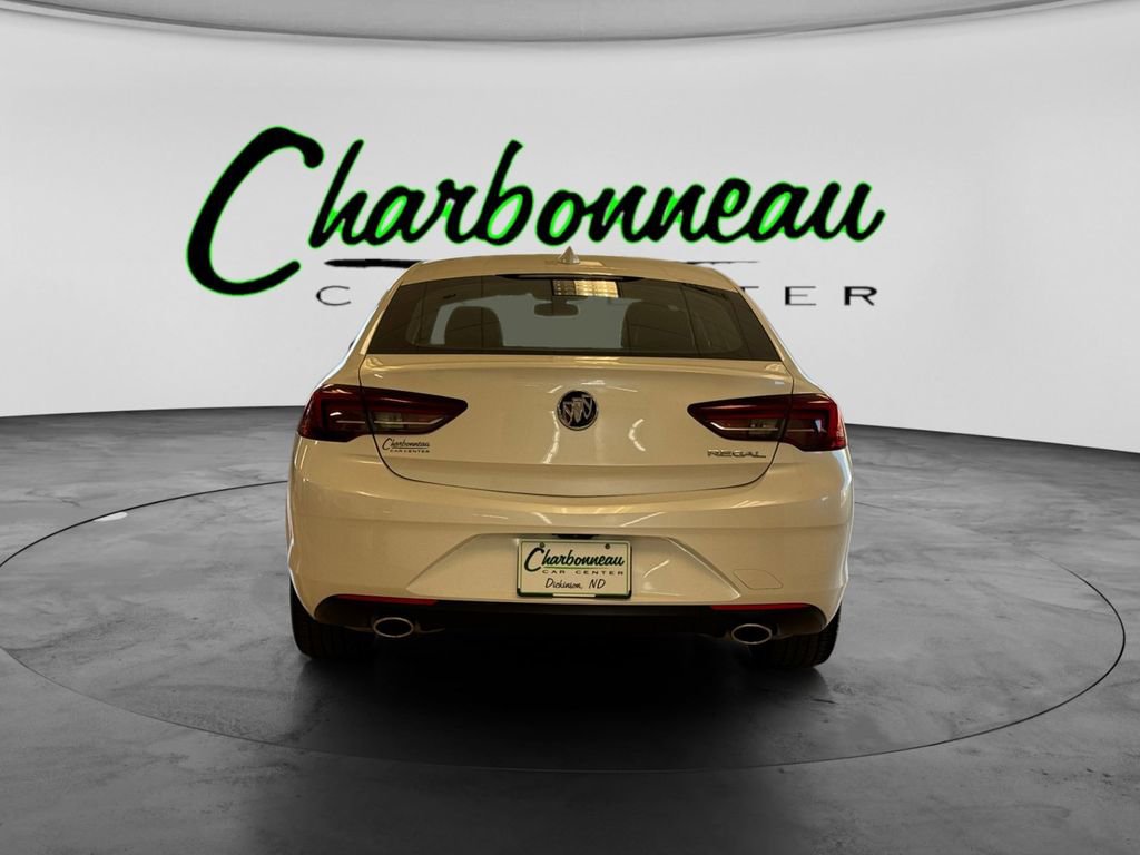 Used 2019 Buick Regal Essence w/ Sights and Sounds Package FWD image 4