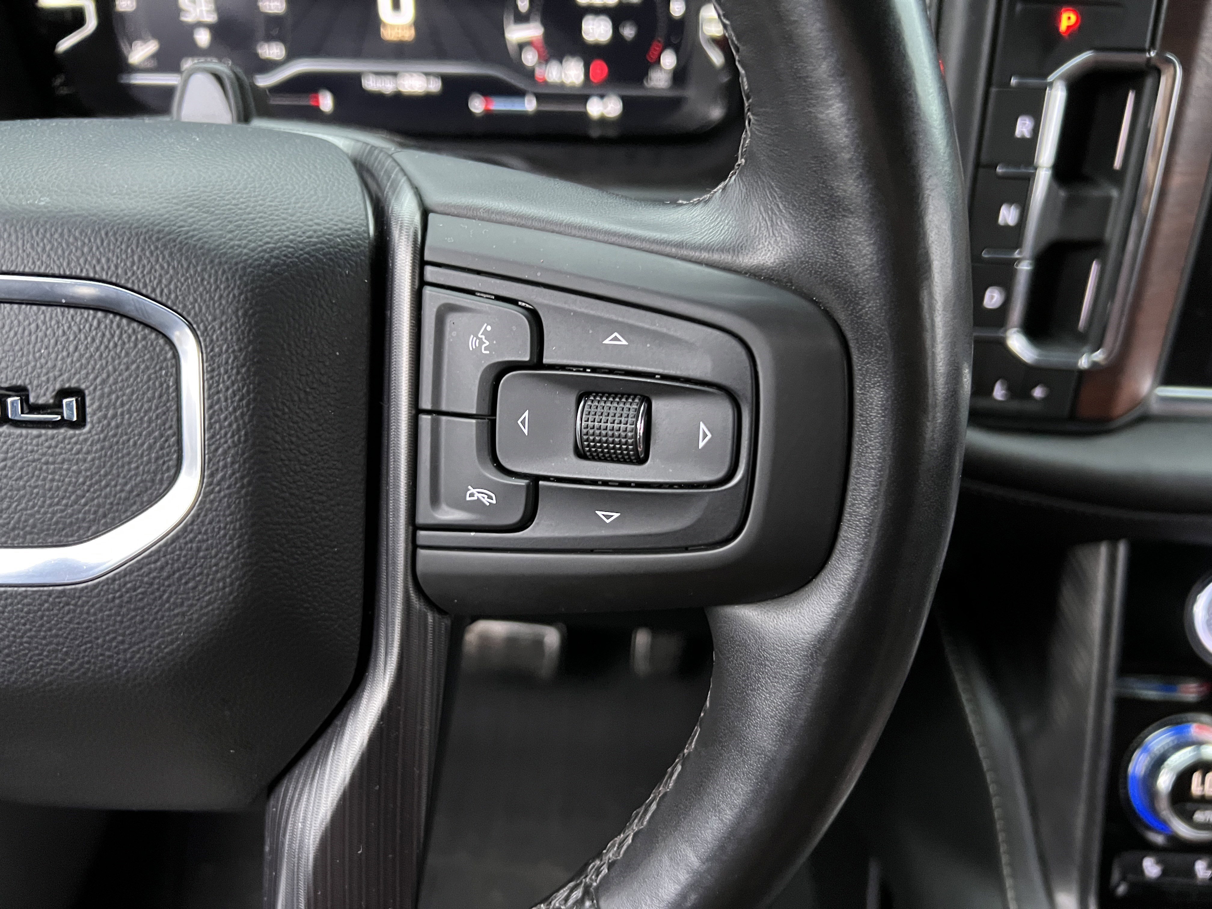 Used 2023 GMC Yukon XL Denali Ultimate w/ LPO, Floor Liner Package image 30