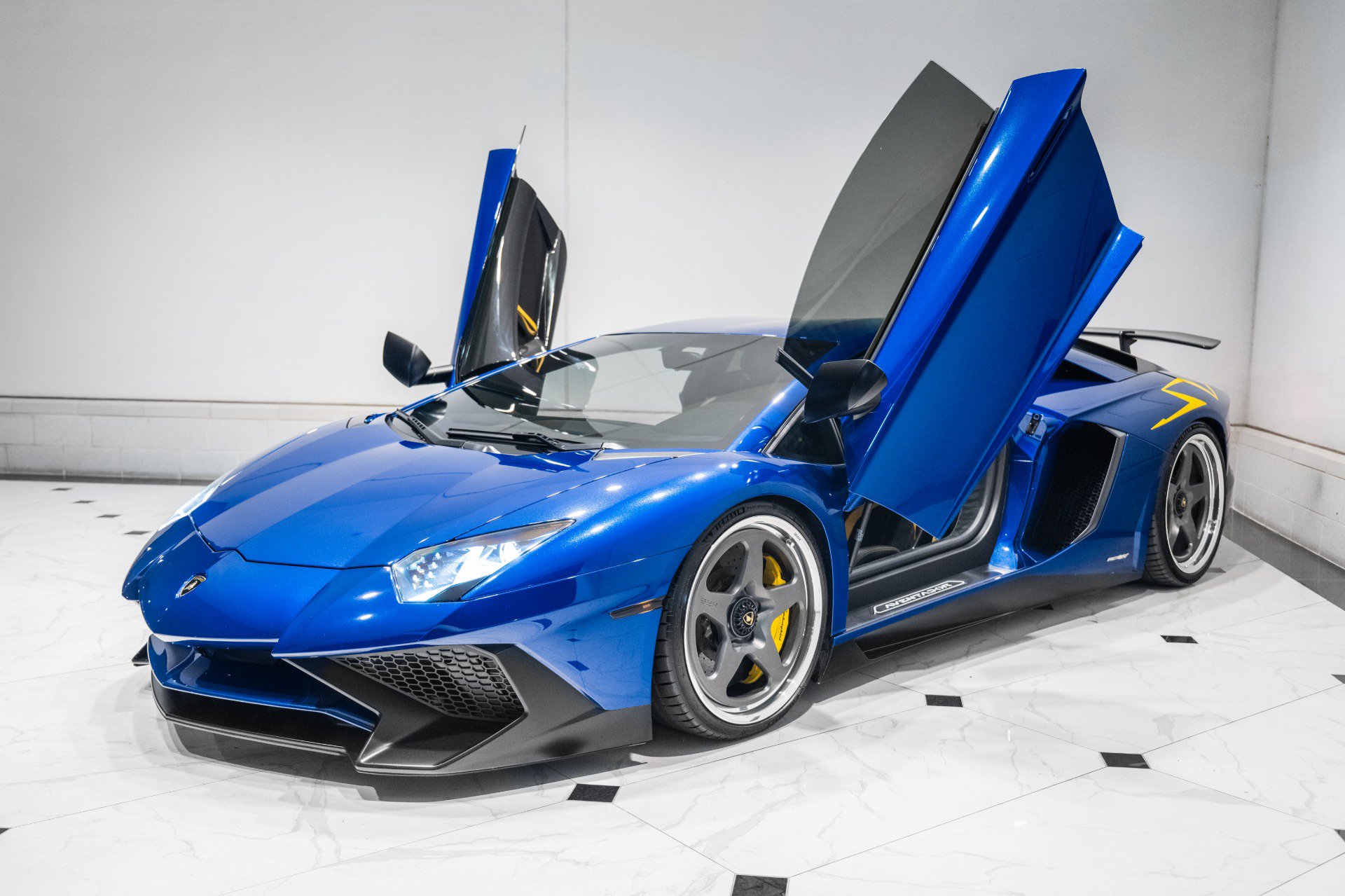 Used 2016 Lamborghini Aventador LP 750-4 Superveloce AWD/4WD image 12