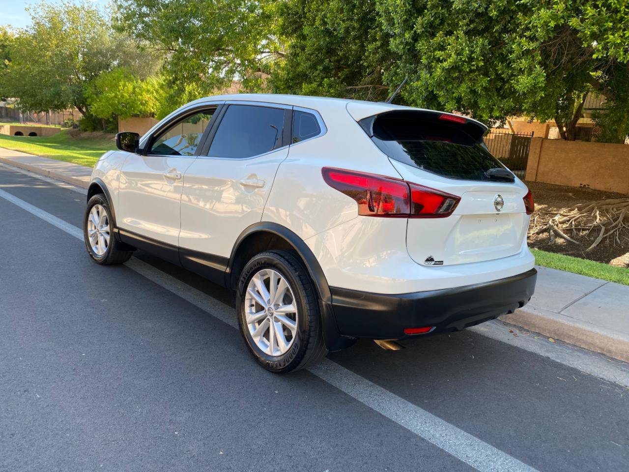 Used 2018 Nissan Rogue Sport AWD image 68