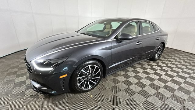 Used 2021 Hyundai Sonata Limited w/ Winter Weather Package FWD image 6