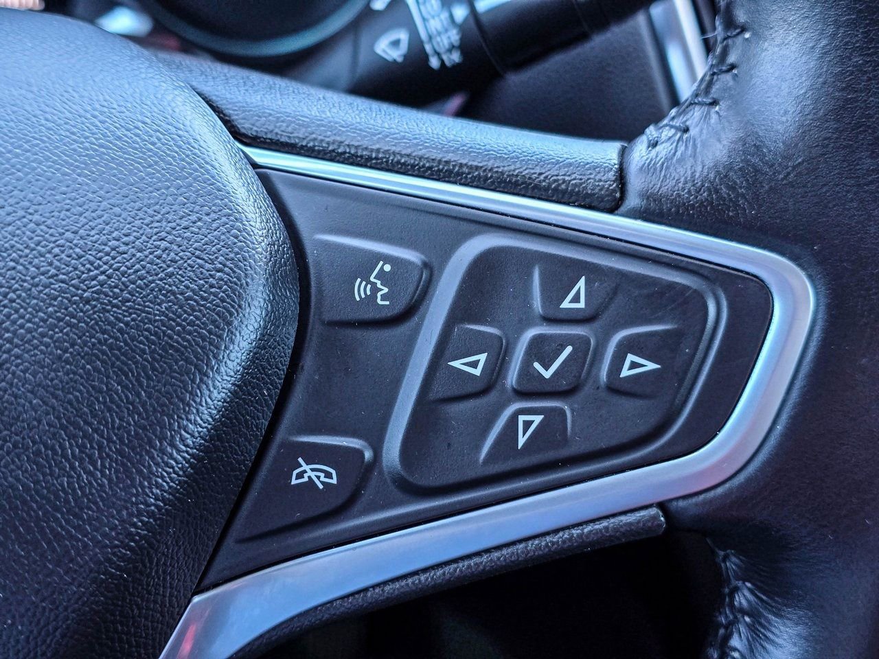 Used 2022 Chevrolet Equinox LT image 23