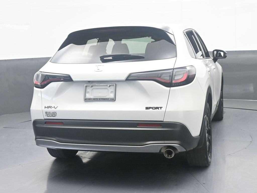 Used 2025 Honda HR-V Sport image 5