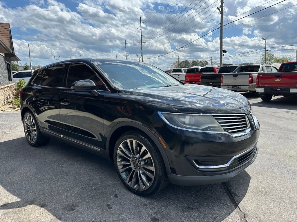Used 2016 Lincoln MKX Reserve w/ Technology Package FWD image 11
