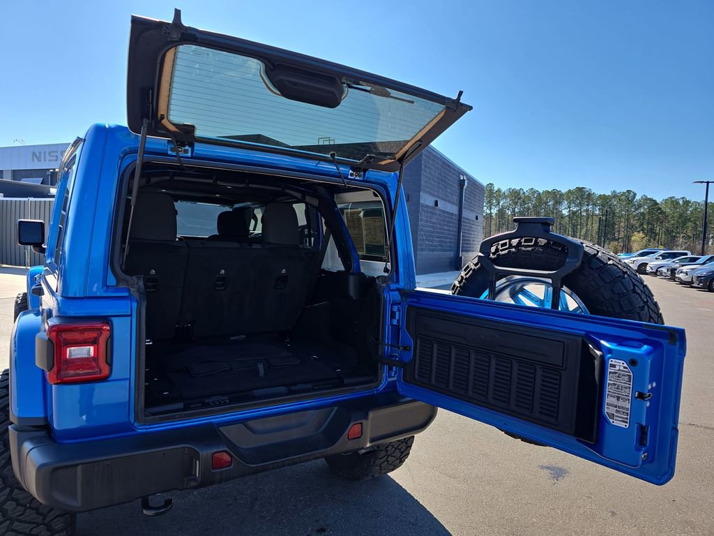 Used 2024 Jeep Wrangler Sahara image 17