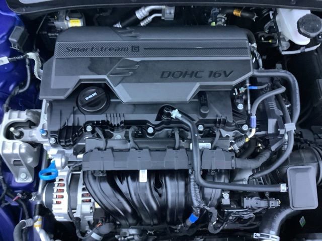 Certified 2025 Hyundai Elantra Sport image 10