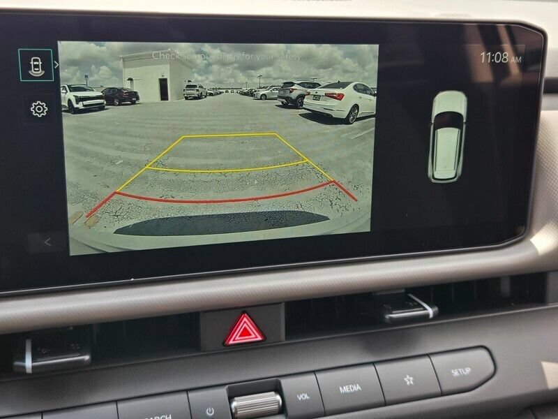 New 2027 Kia Seltos LX FWD image 10