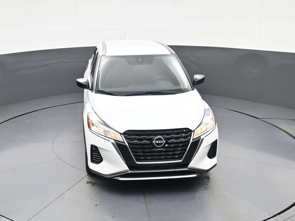 Certified 2025 Nissan Kicks Play S FWD image 28