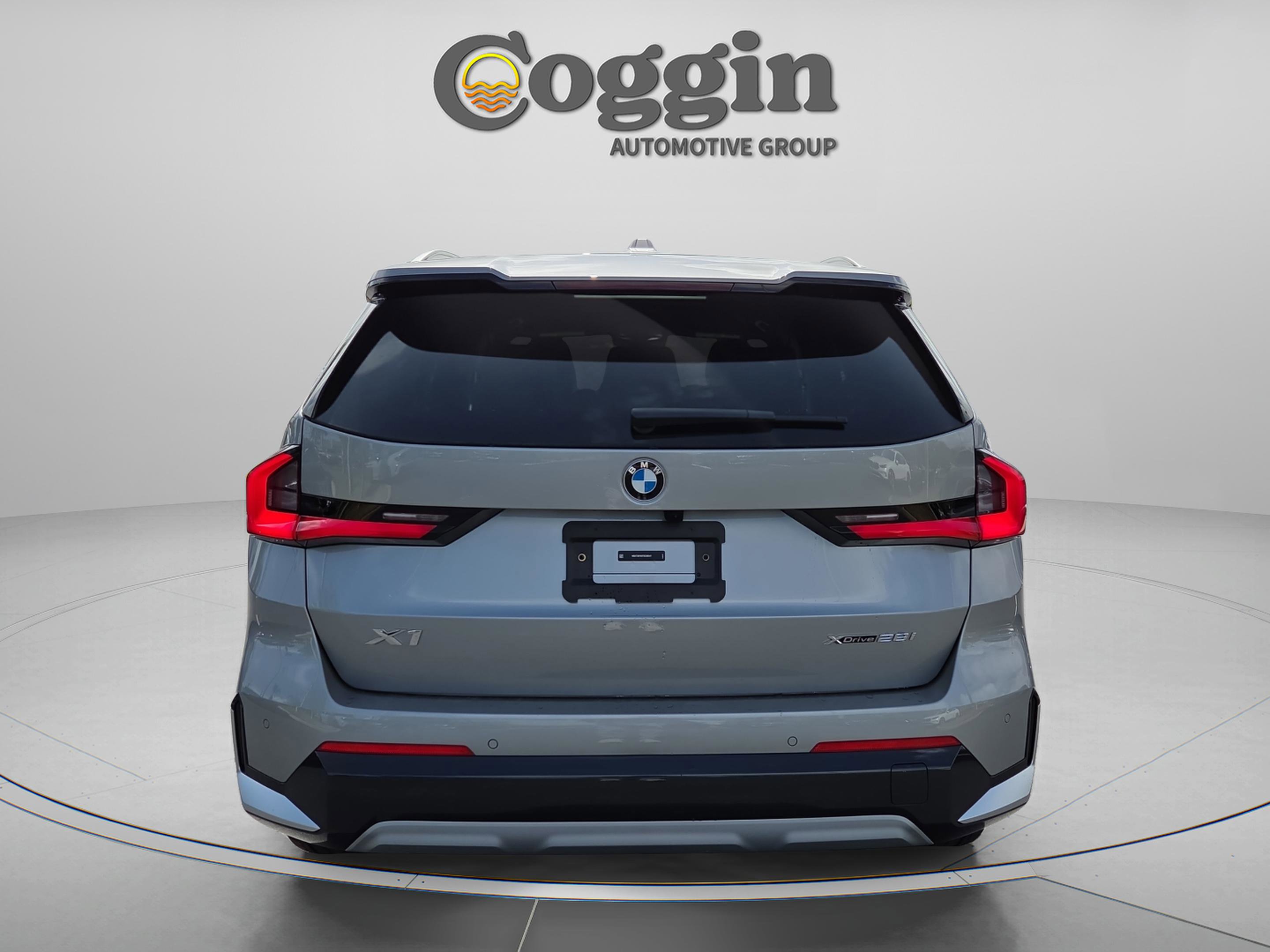 New 2026 BMW X1 xDrive28i w/ Technology Package AWD/4WD image 5