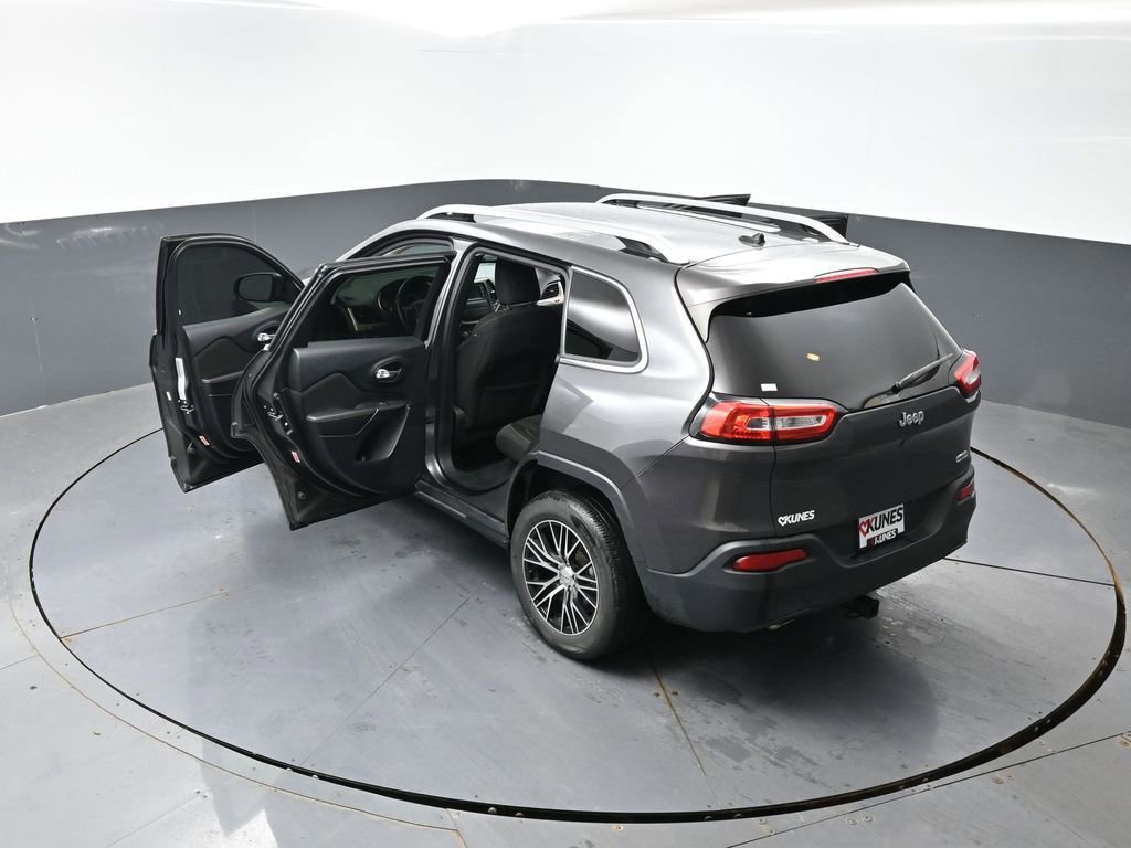 Used 2016 Jeep Cherokee Latitude image 56