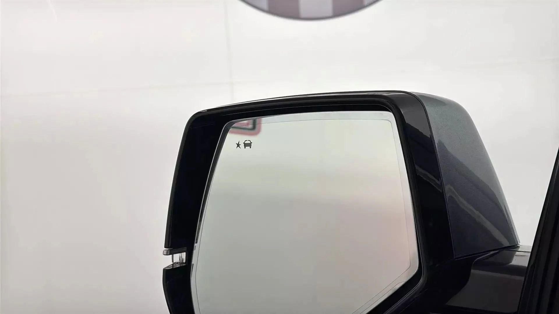 Used 2020 Cadillac Escalade Premium Luxury w/ LPO, Radiant Package image 15