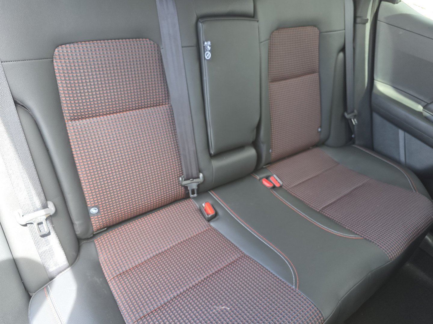 New 2026 Nissan Kicks SR AWD/4WD image 24