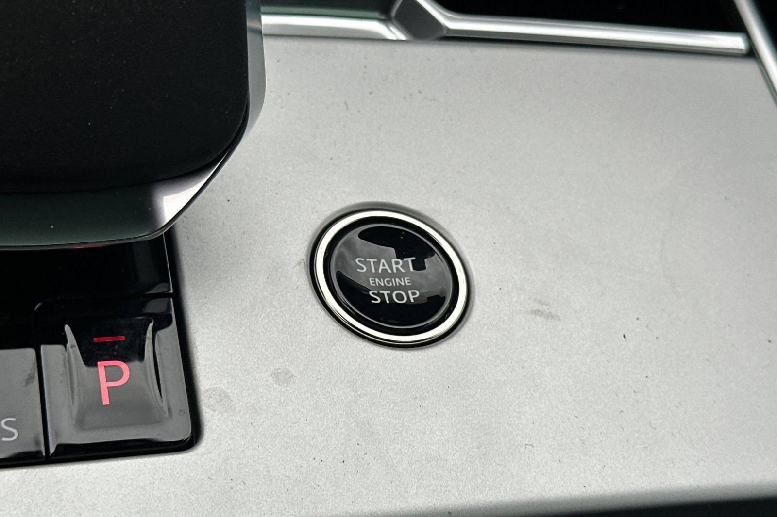 New 2026 Land Rover Range Rover SE AWD/4WD image 31