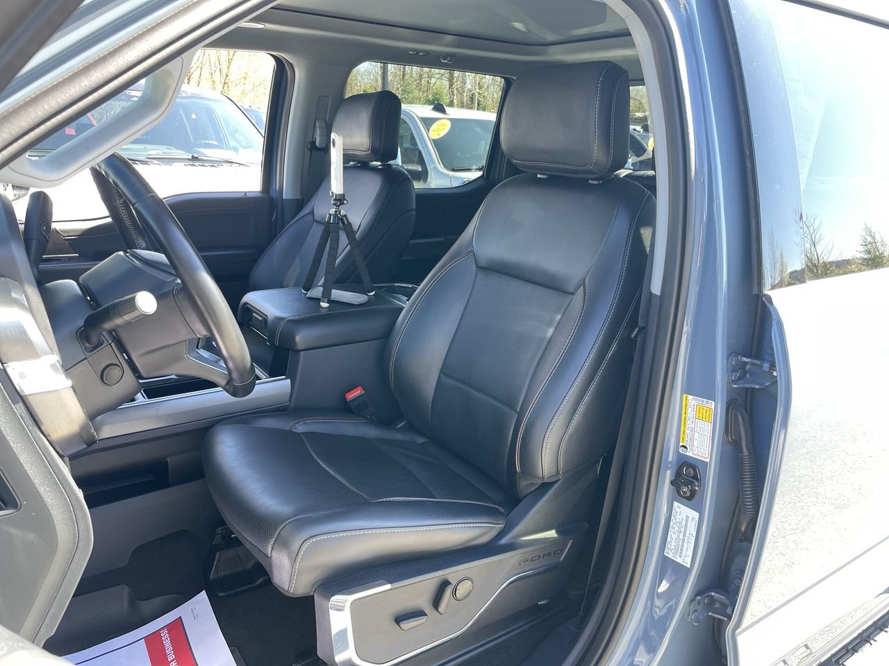 Used 2023 Ford F250 Lariat w/ Lariat Ultimate Package AWD/4WD image 27
