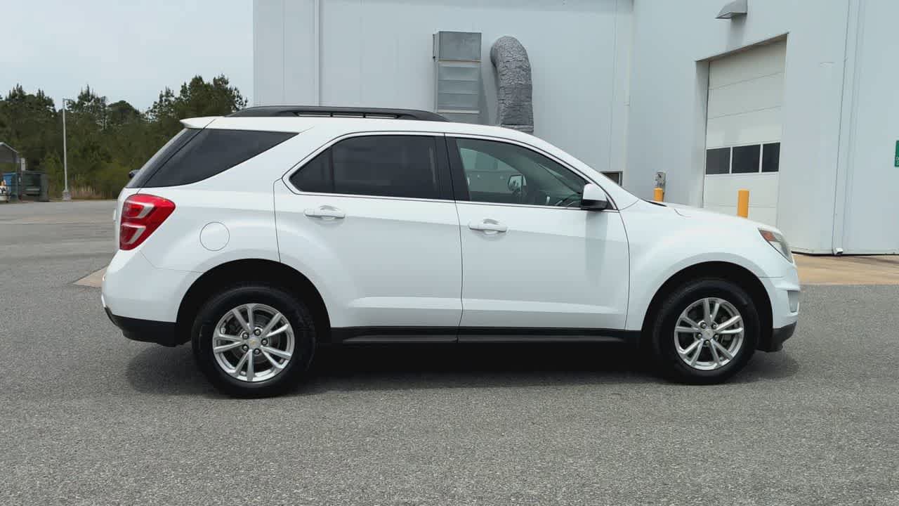 Used 2017 Chevrolet Equinox LT w/ Convenience Package AWD/4WD image 6