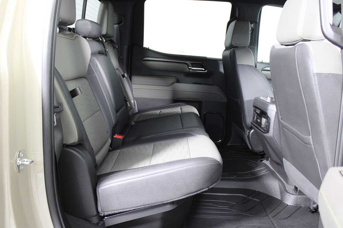 Used 2023 Chevrolet Silverado 1500 ZR2 w/ Technology Package AWD/4WD image 43