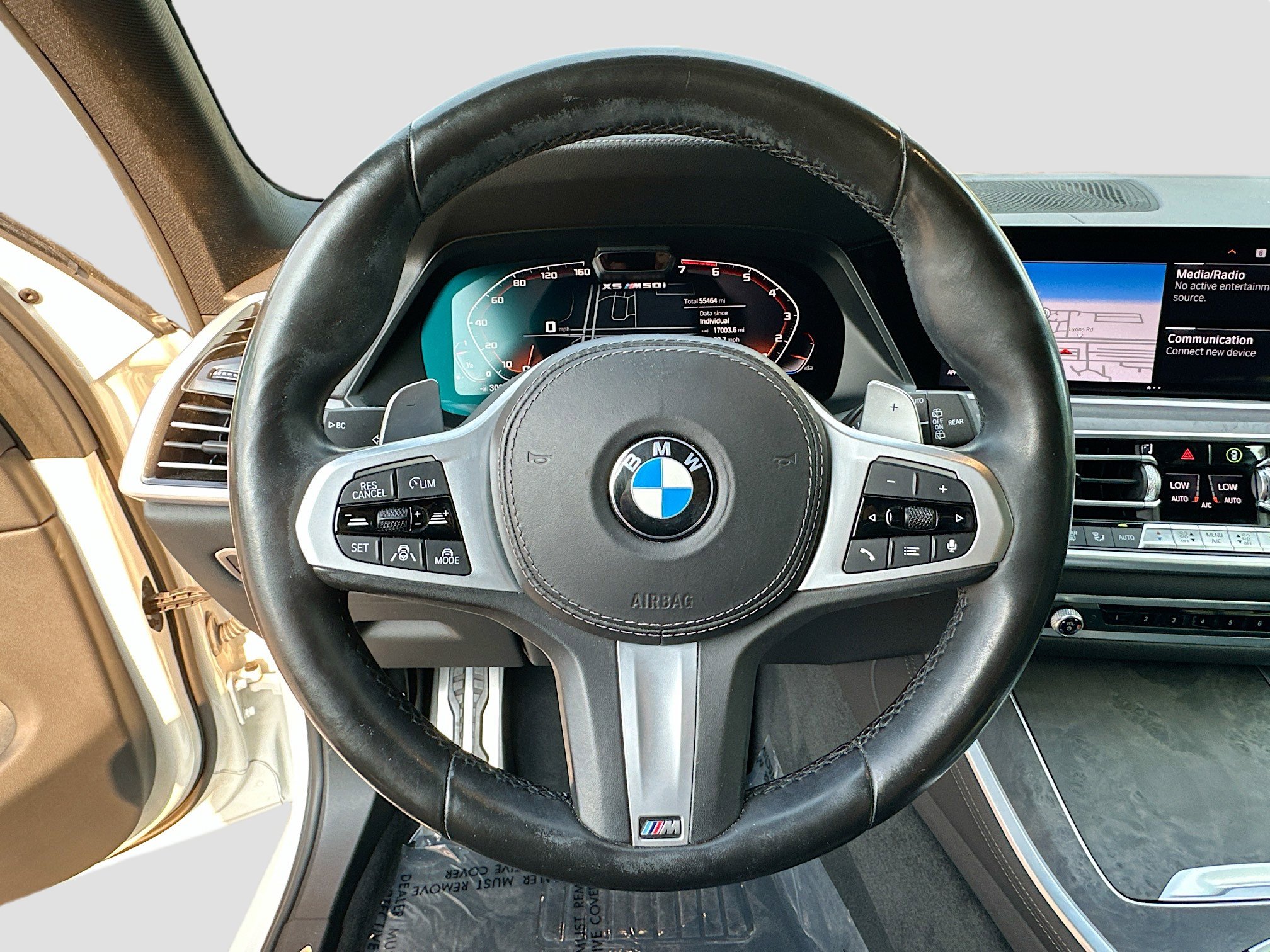 Used 2020 BMW X5 M50i w/ Executive Package image 11