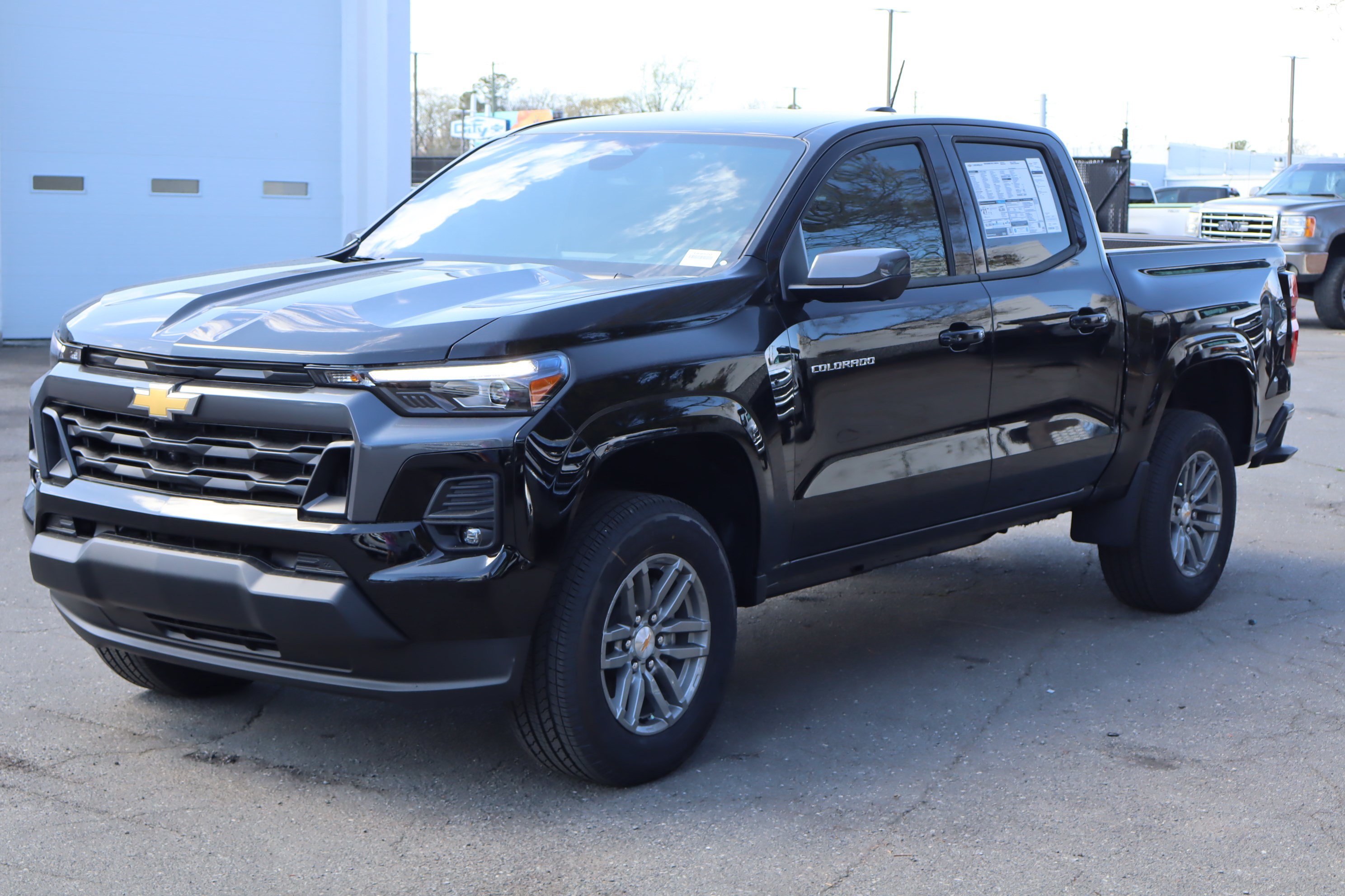 New 2026 Chevrolet Colorado LT w/ LT Convenience Package RWD image 3