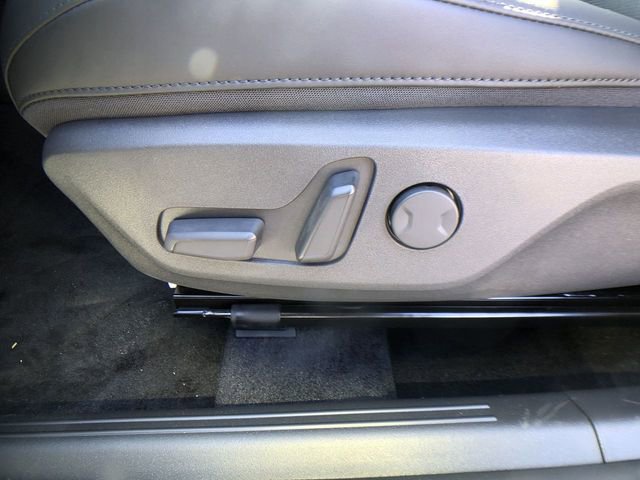 New 2025 Kia Niro EX Touring image 12