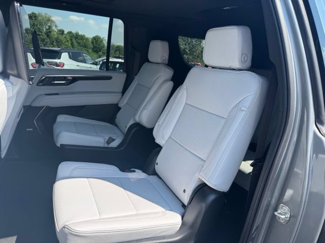 New 2026 Chevrolet Suburban Premier AWD/4WD image 21
