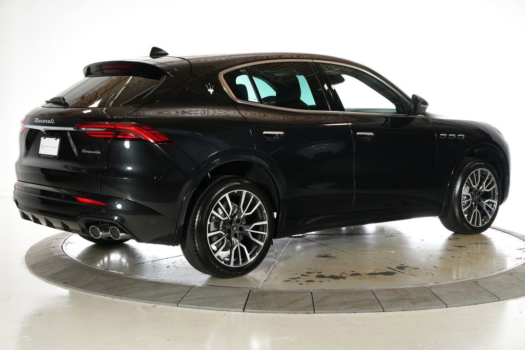 New 2025 Maserati Grecale GT image 5