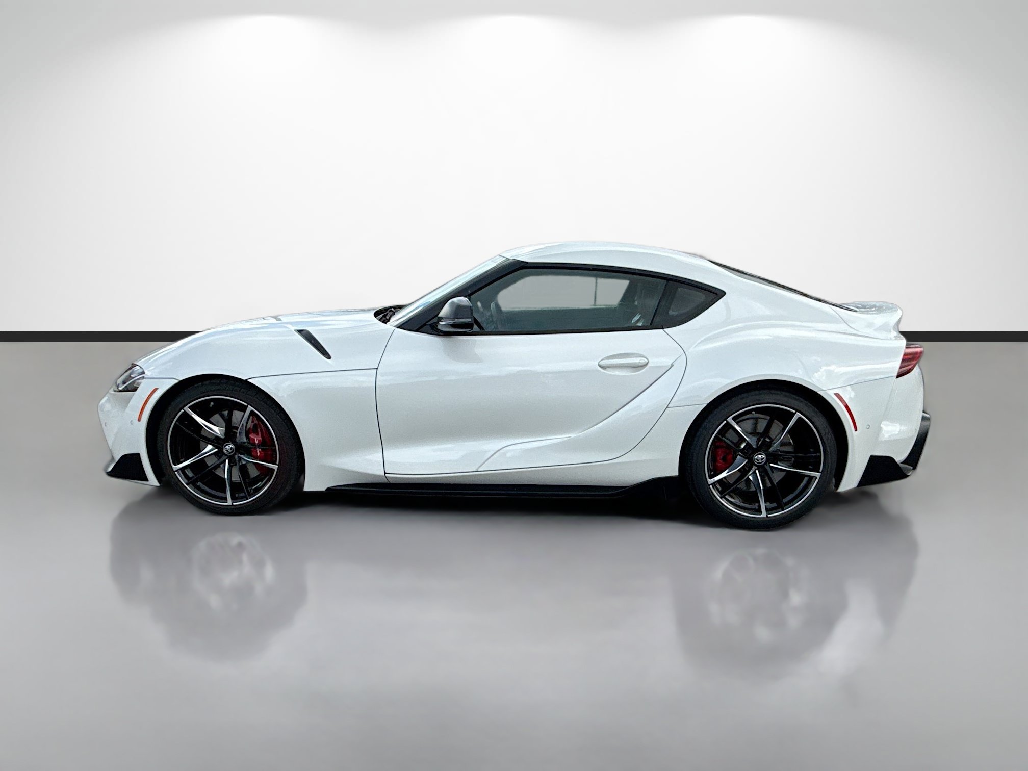 Used 2022 Toyota Supra Premium w/ Driver Assist Package RWD image 6