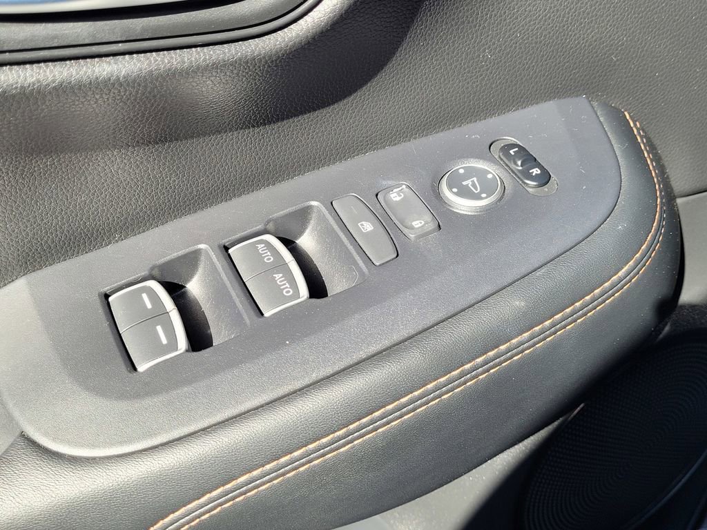 Used 2025 Honda HR-V Sport image 15