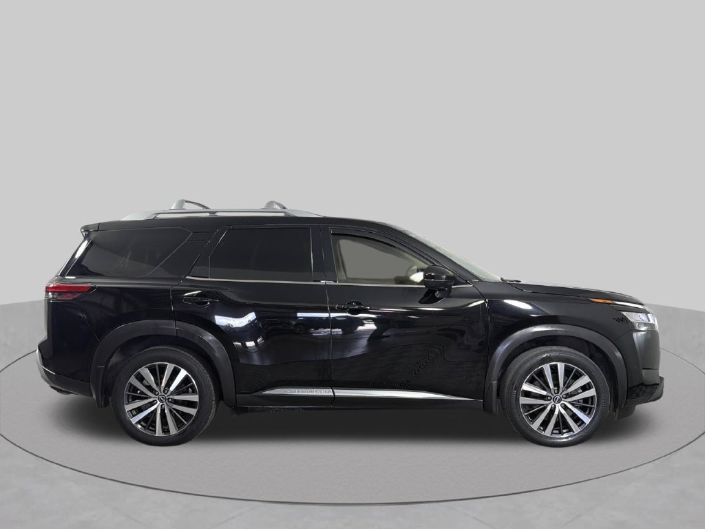 Used 2022 Nissan Pathfinder Platinum w/ Cargo Package AWD/4WD image 14