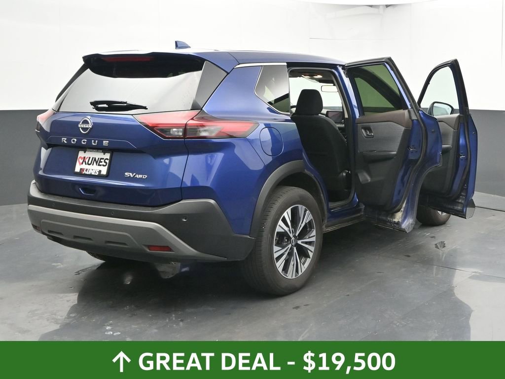 Used 2023 Nissan Rogue SV image 59