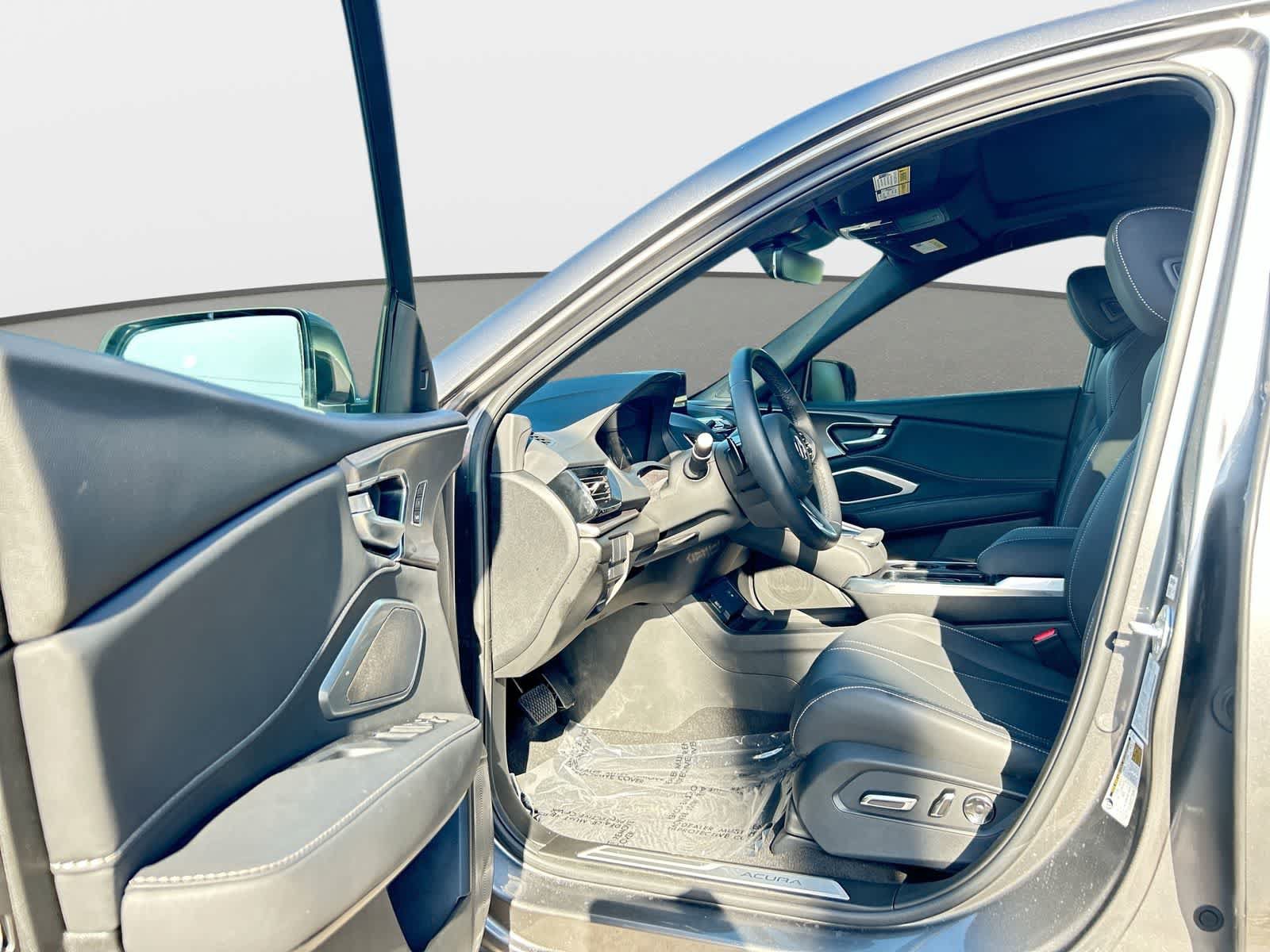 Used 2025 Acura RDX SH-AWD image 10