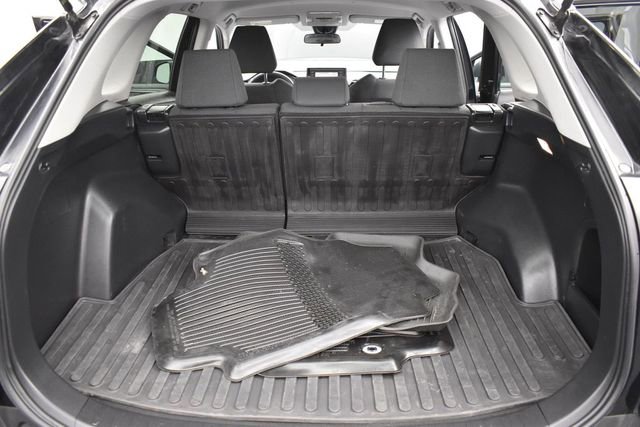 Used 2021 Toyota RAV4 LE AWD/4WD image 12