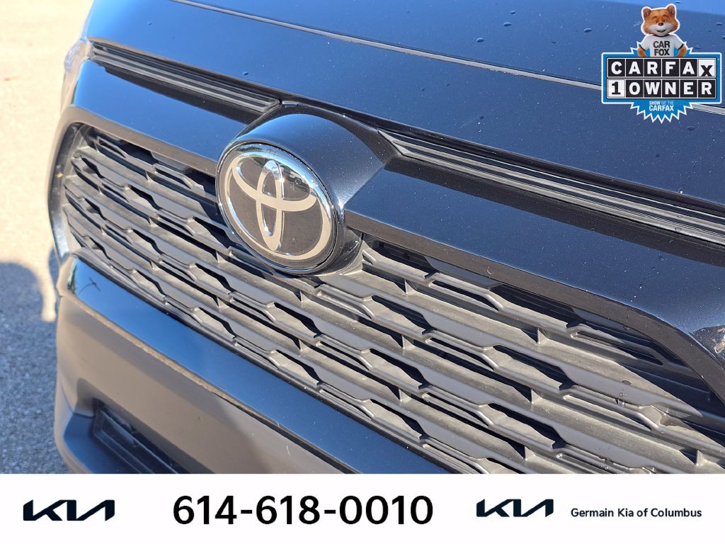 Used 2025 Toyota RAV4 XLE AWD/4WD image 13