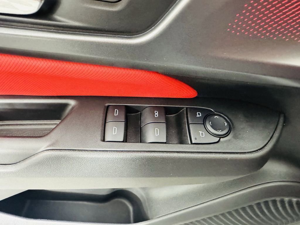 Used 2025 Chevrolet Equinox EV RS image 8