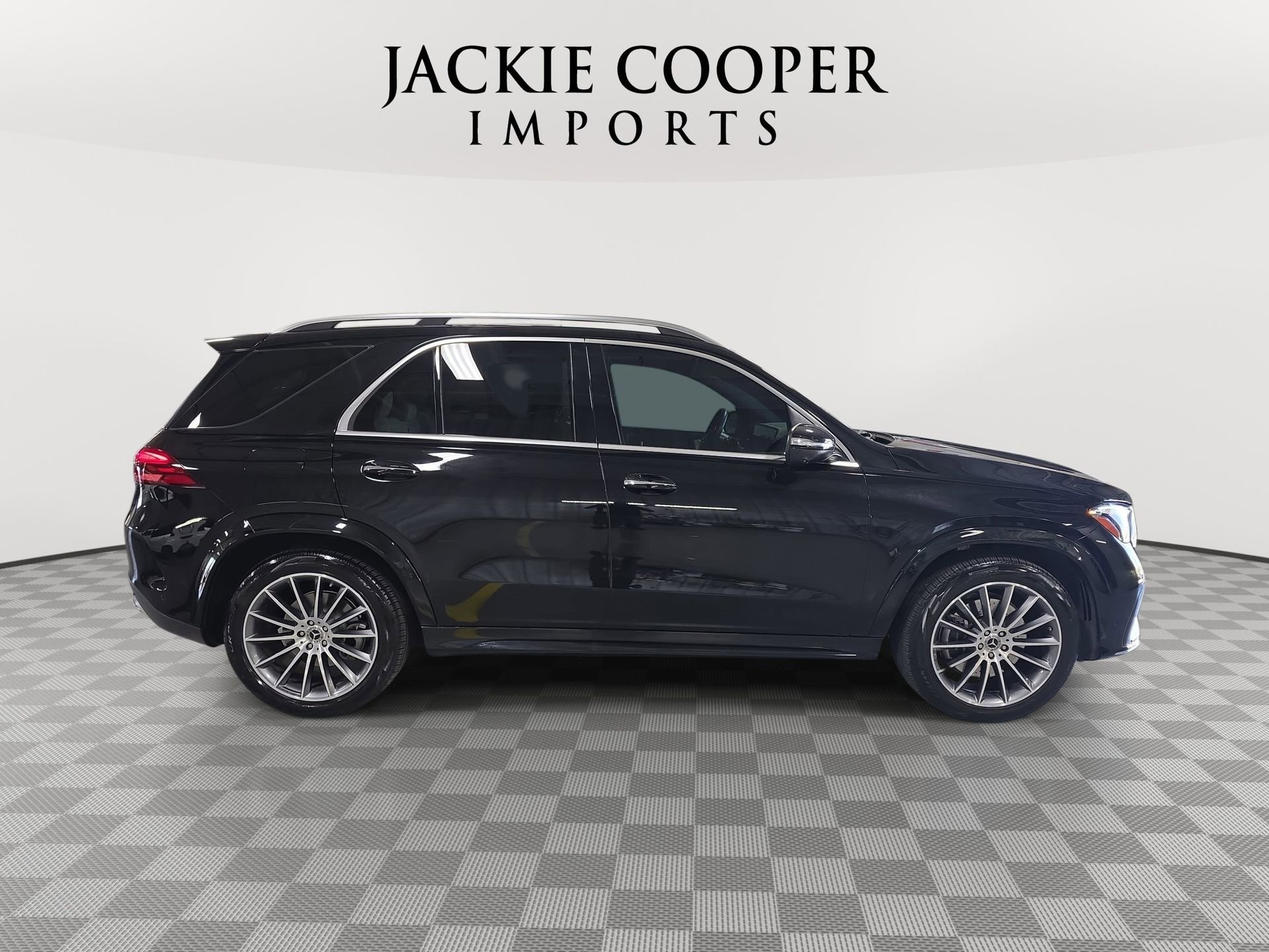 Certified 2024 Mercedes-Benz GLE 350 4MATIC image 4