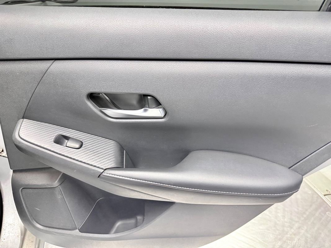 Used 2022 Nissan Sentra SV image 18