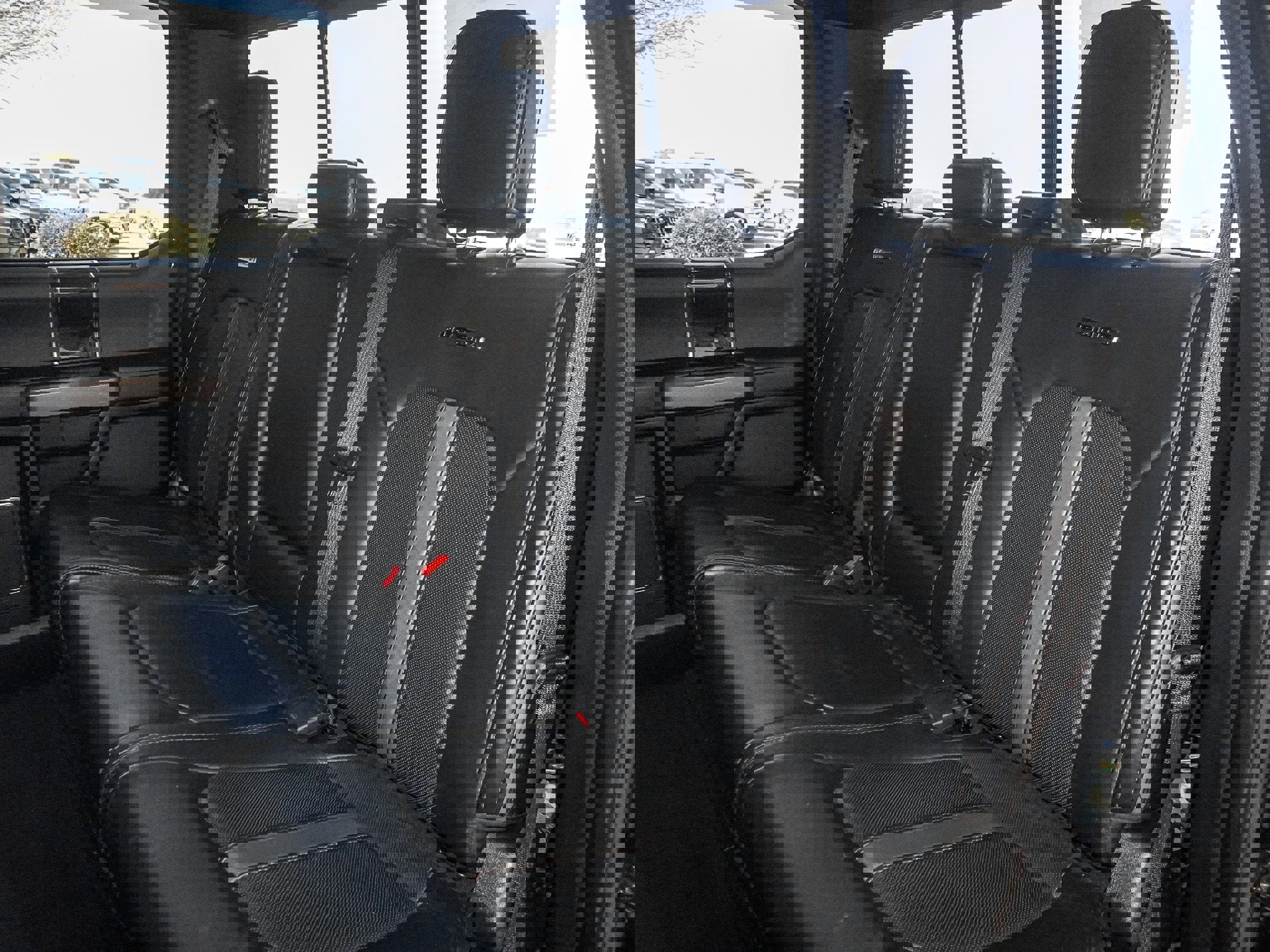 Used 2020 Ford F450 Platinum w/ FX4 Off-Road Package image 38