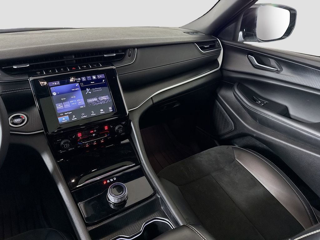 Used 2025 Jeep Grand Cherokee L Altitude image 22