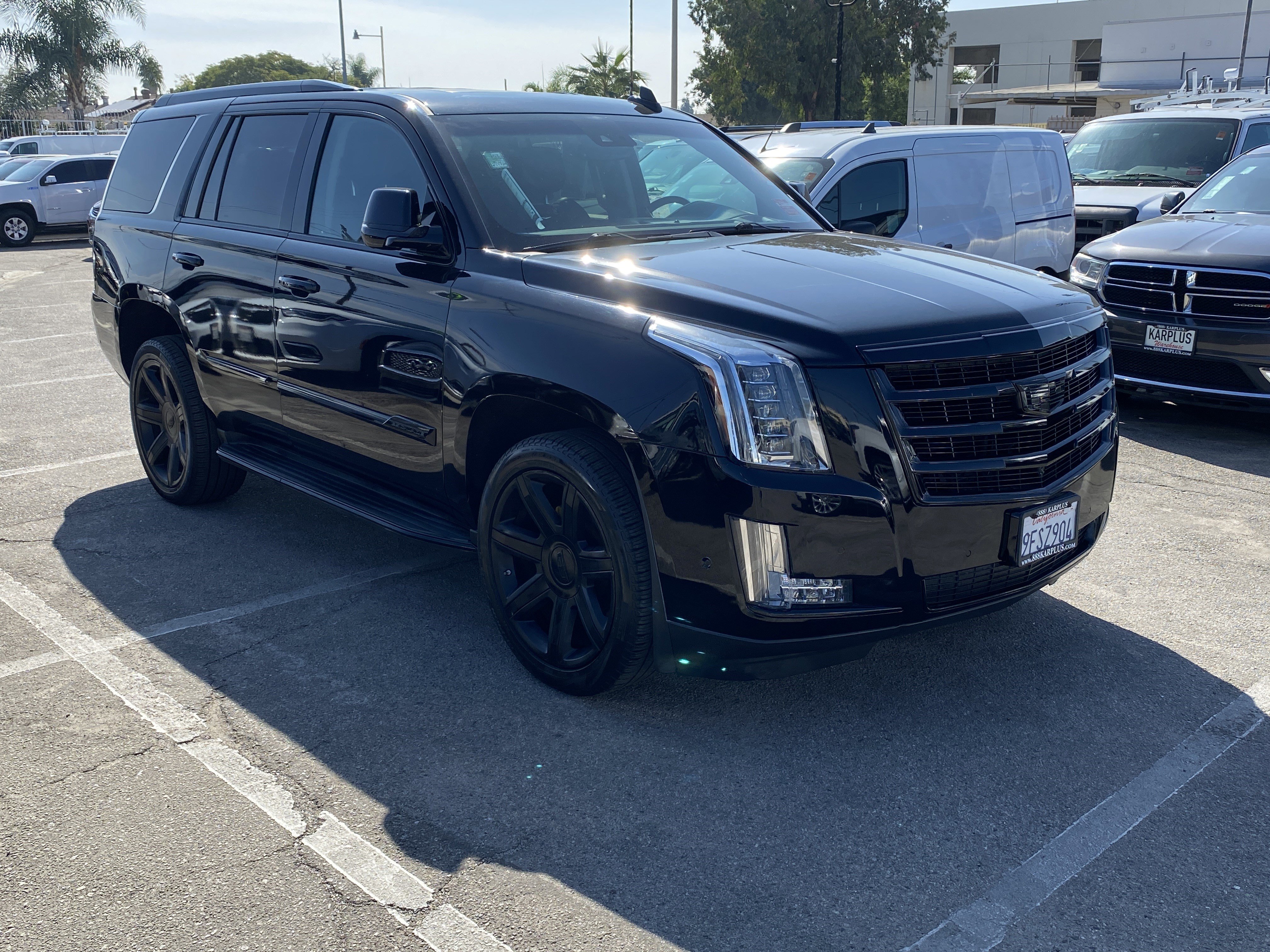 Used 2018 Cadillac Escalade Luxury image 7