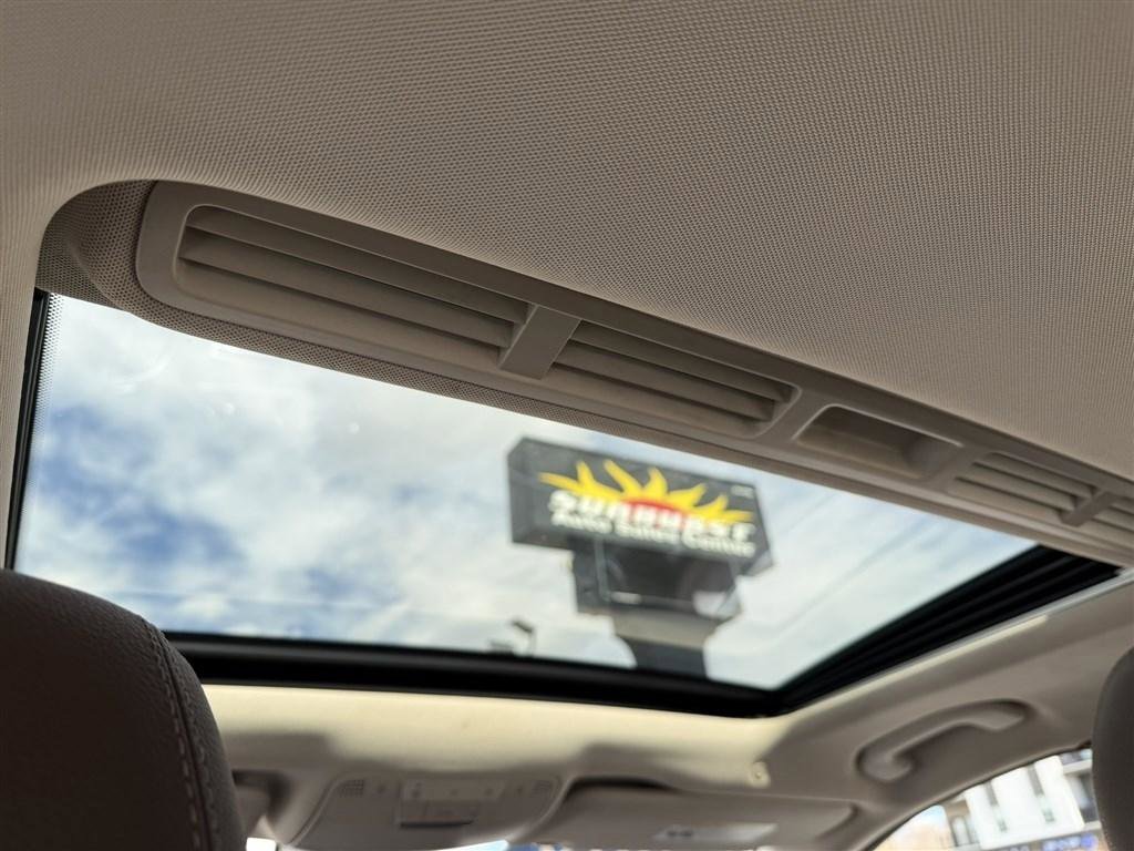 Used 2019 Mercedes-Benz E 300 4MATIC image 21