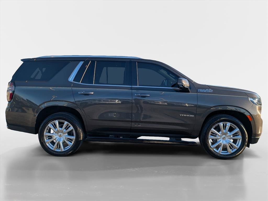 Used 2021 Chevrolet Tahoe High Country w/ Premium Package image 3