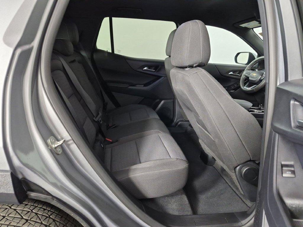 Certified 2026 Chevrolet Equinox LT FWD image 35