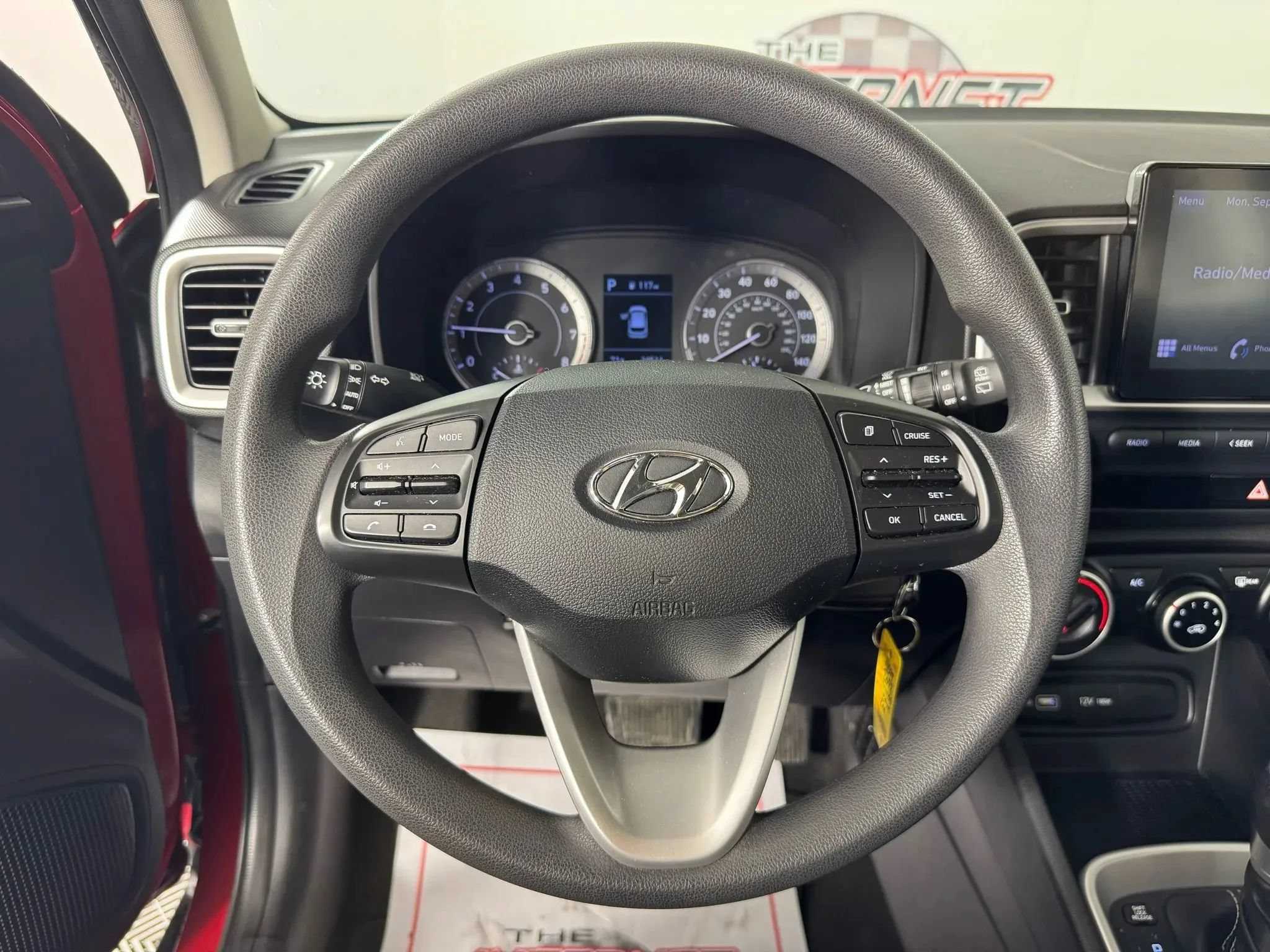 Used 2022 Hyundai Venue SE w/ Cargo Package FWD image 25